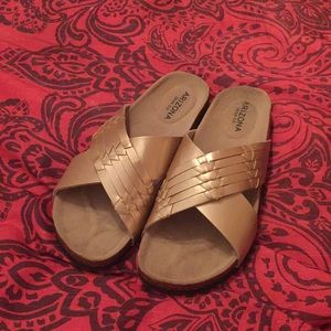 NWOT Arizona metallic slip ons